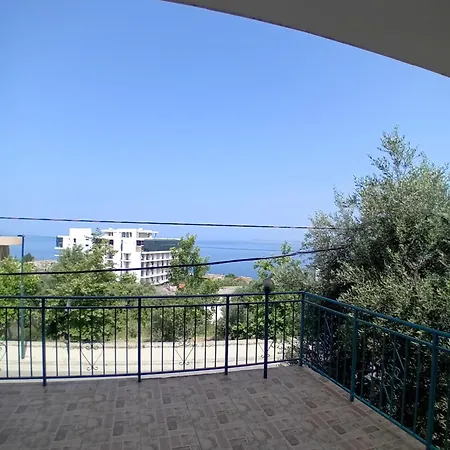 Fotula's House 7 בית נופש *